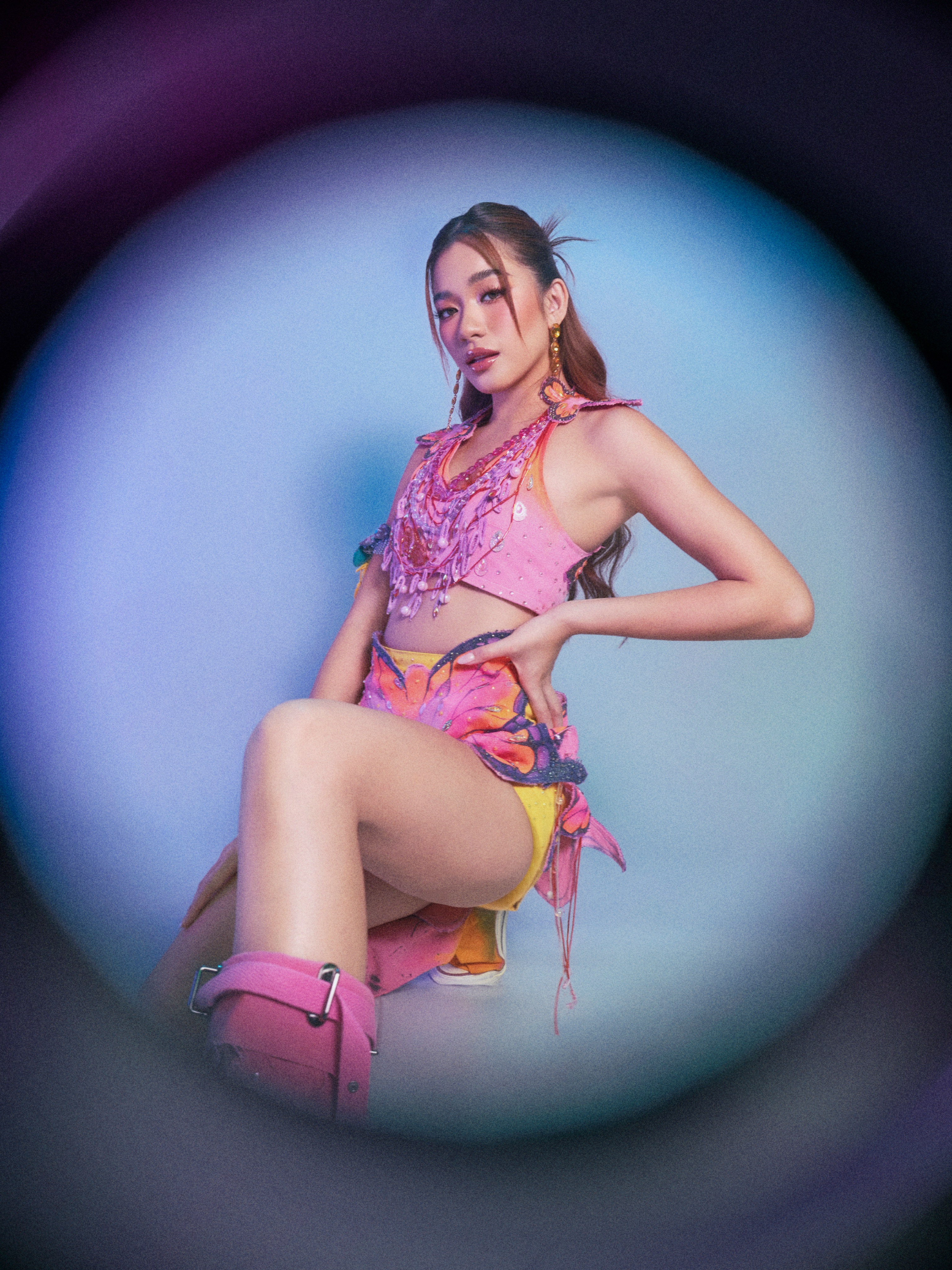 BINI Aiah in pink outfit